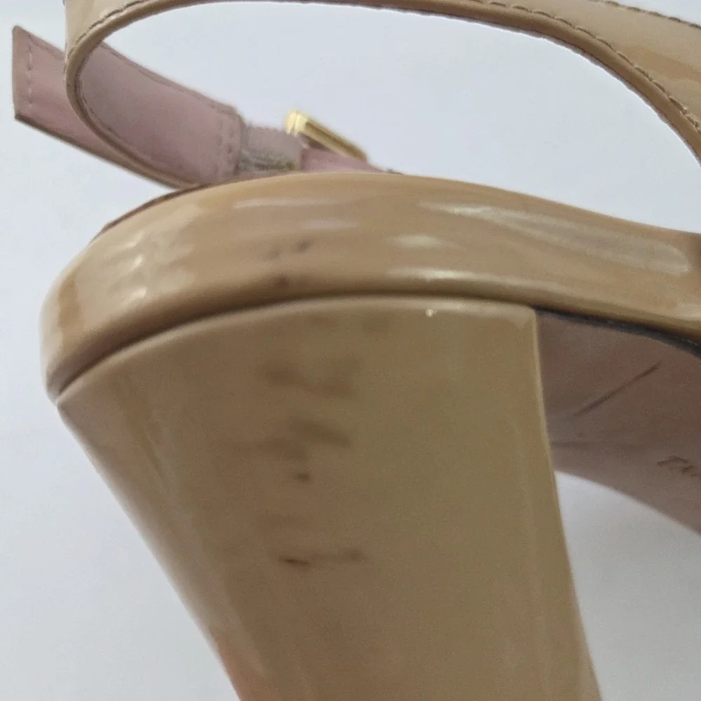 Taryn Rose Slingback Heels Womens 9 M Tan Patent Leather Quiet Luxury Classic